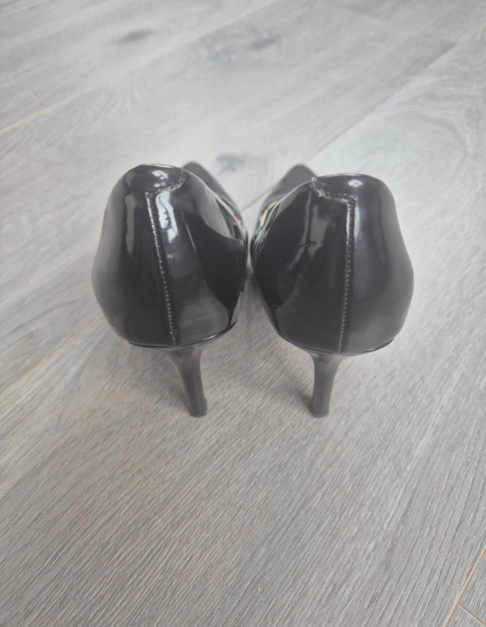 Madden Girl by Steve Madden black patent pumps with floral lining size 37 – photo 6